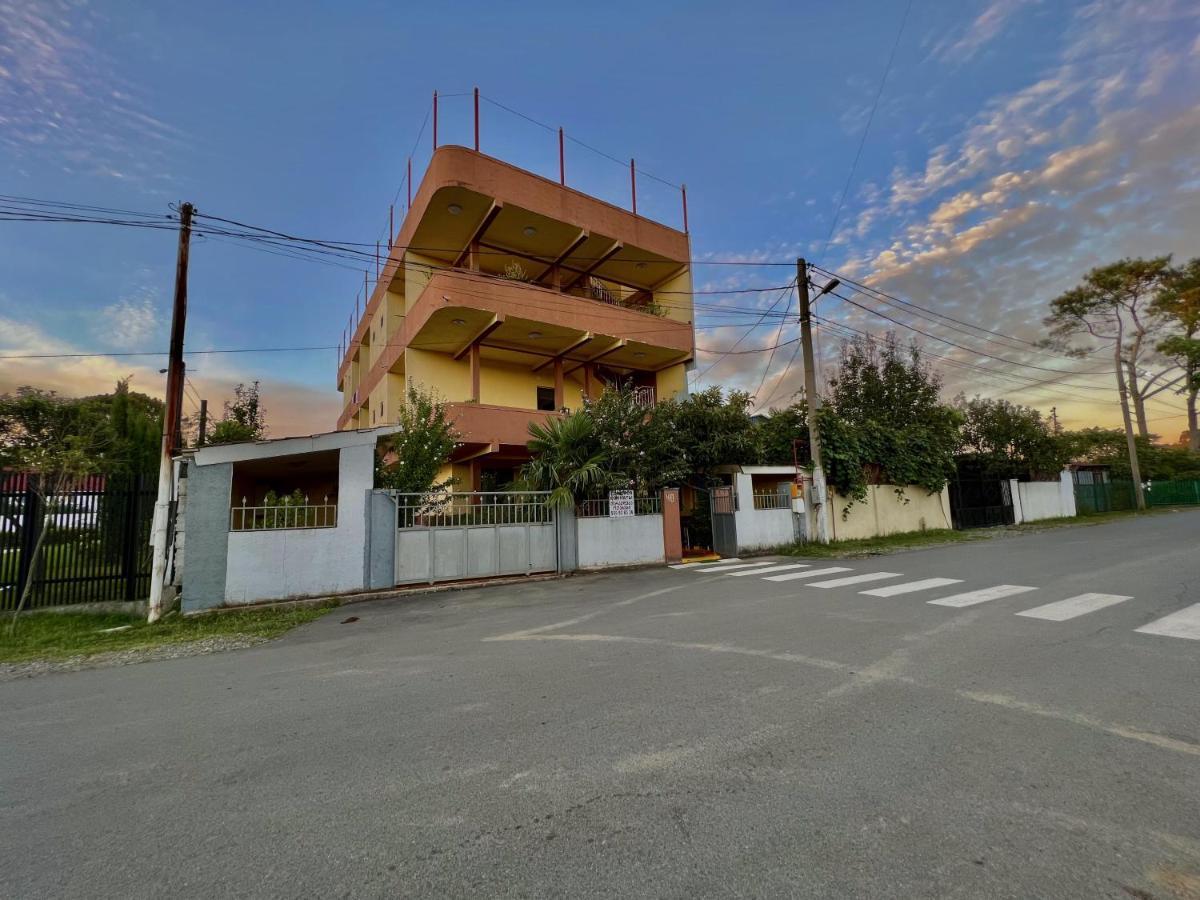 Отель Анна Уреки Экстерьер фото